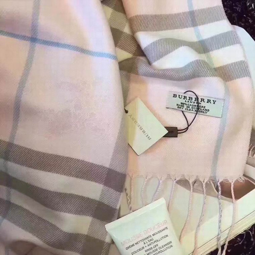 B**rry scarf